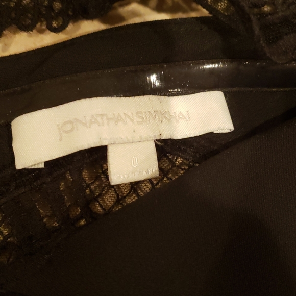 Jonathan Simkhai Guipure Lace Top
Black 0 - Picture 3 of 4